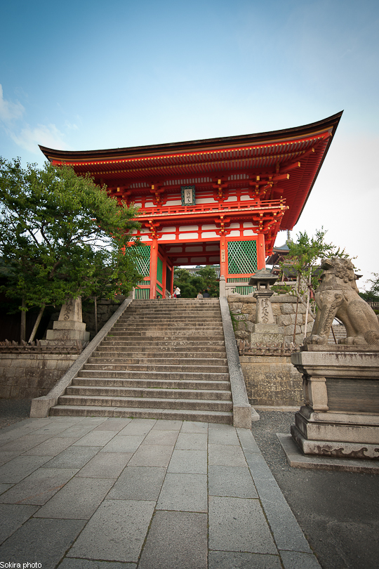Tokyo - Yokohama - Kyoto - Osaka - Kobe - Hiroshima - Miyajima - Fukuoka - Nagasaki ...