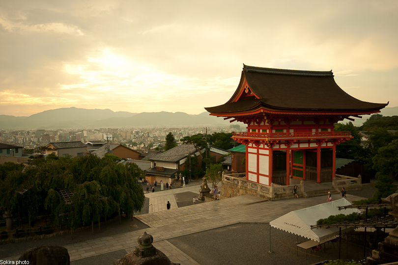 Tokyo - Yokohama - Kyoto - Osaka - Kobe - Hiroshima - Miyajima - Fukuoka - Nagasaki ...