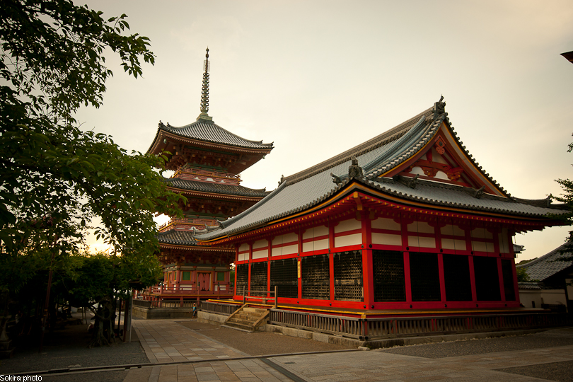 Tokyo - Yokohama - Kyoto - Osaka - Kobe - Hiroshima - Miyajima - Fukuoka - Nagasaki ...